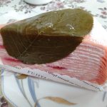 【不二家】葉っぱが乗ってる！？桜のミルクレープ